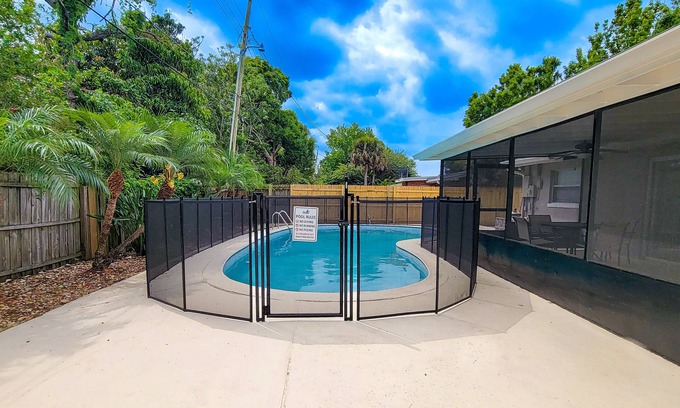 Tropic Casa | NEW Peaceful Pool Paradise, ENTIRE Home for YOU