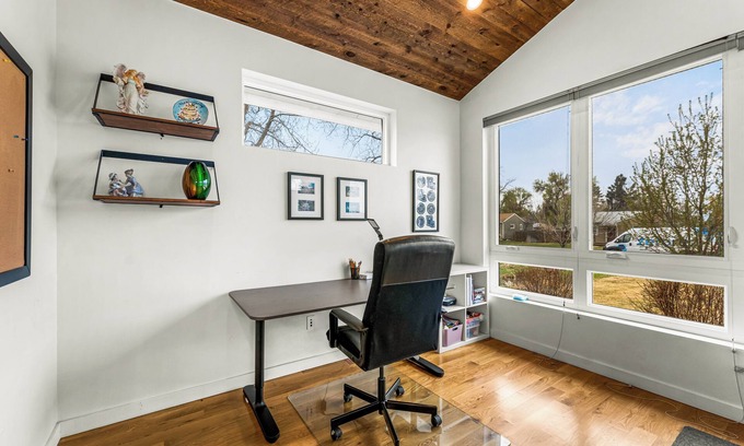University Park Casa | New! Perfect for group/family! Trampoline/FirePit
