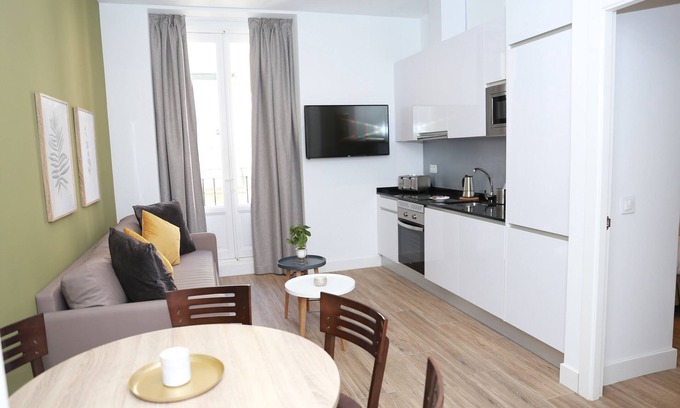 Sol Apartamento | New Point Madrid Opera