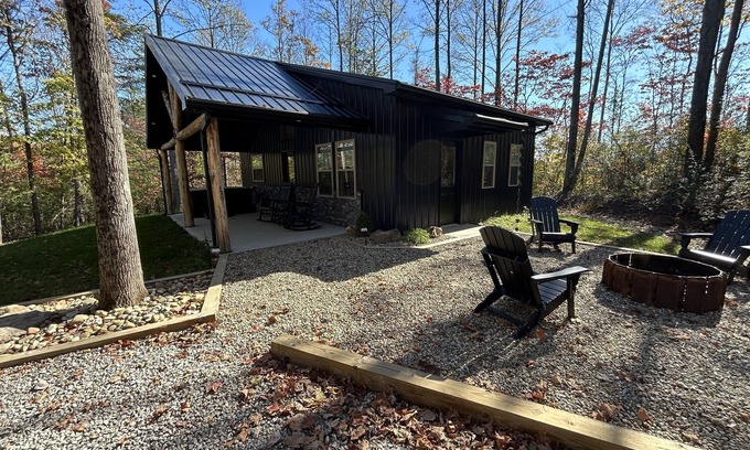 Logan Cabina | *NEW* Poplar on the Hill