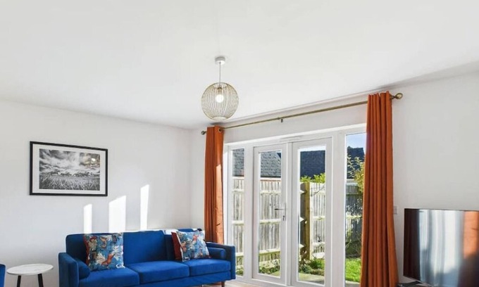 Cheltenham Casa | *NEW* Prestbury Place | Racecourse | Free Parking