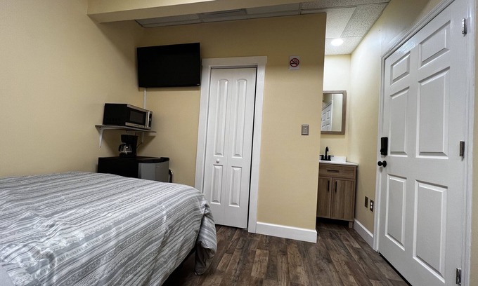 Glen Iris Apartamento | New private suite room inside the apartments building loft by UAB / Downtown.