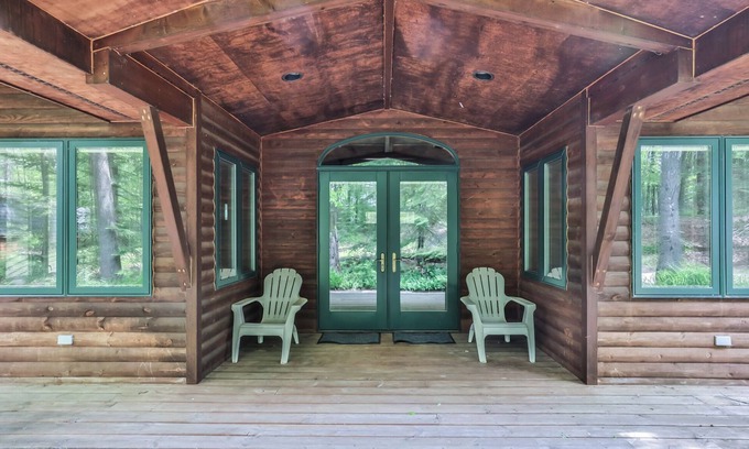 Lake Tomahawk Casa | NEW! Private, waterfront home with glass enclosed sunroom, gazebo and fire pit.