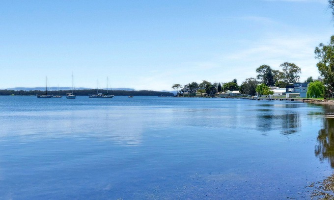 Nords Wharf Casa | New Property Waterfront Heaven at Nords Wharf only 5 mins to Beach ! Hidden Horizon