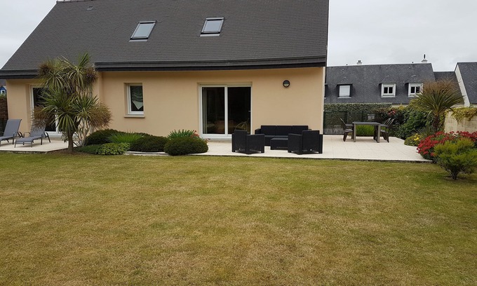 Barneville-Carteret Cabina | MUY BONITA CASA EN PAZ A 100 METROS DE LA PLAYA CON WIFI DISPONIBLE