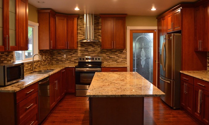 Overlake Casa | New remodeled house with big deck, walking distance to Microsoft