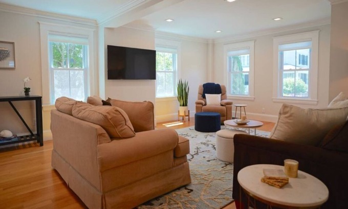 Manchester-by-the-Sea Condominio | -NEW- Renovated Condo Manchester-by-the-Sea