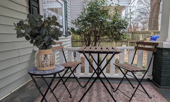 Durham Apartamento | NEW! Renovated 2Br/1Ba Convenient to 9th St, NCSSM
