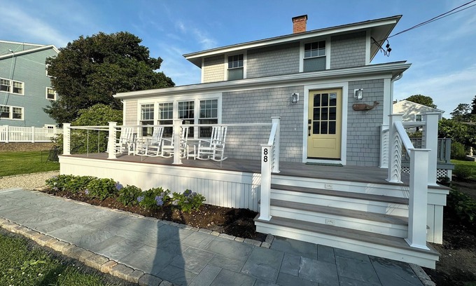 Scituate Casa | NEW: renovated beach house in Scituate's family-friendly Sandhills neighborhood