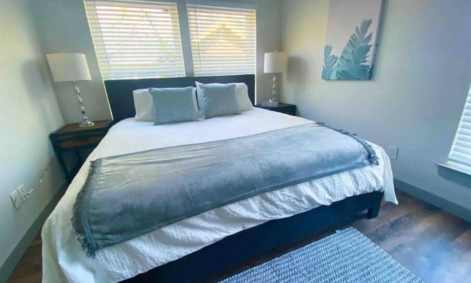Lower Greenville Casa | ⭐️ NEW Renovated Modern Home in Lower Greenville ⭐️