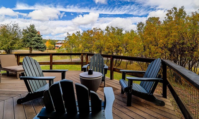 Pagosa Highlands Cabina | New Rental! A/C! Close to Lake Hatcher and miles of hiking trails.