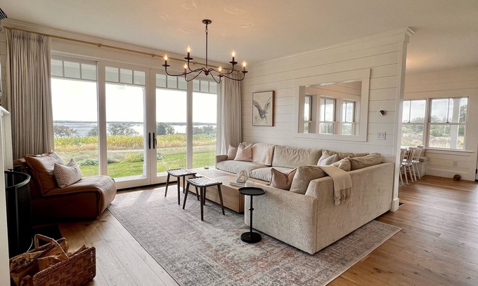 Adamsville Casa | New rental! Breathtaking views. Overlooking Westport Harbor. Minutes to beaches.