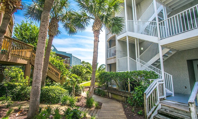 Butler Beach Apartamento | New Rental Free Tickets on Short Stays