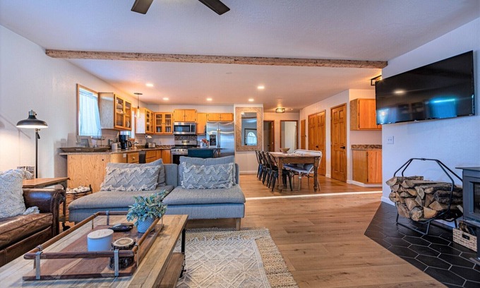 Pagosa Highlands Cabina | New Rental! Great Vacation Home. Close to Lake Hatcher and San Juan Forest.