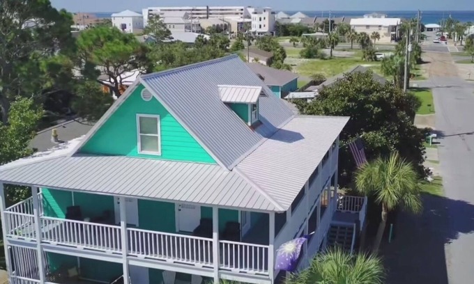 Bel Air Casa | 20% OFF ALL August rentals - Book NOW - PRIVATE POOL & Hot Tub, Steps from Gulf
