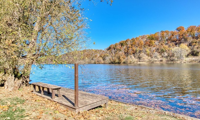 Belspring Cabina | House on the New River, 3BR, 20 minutes from VT