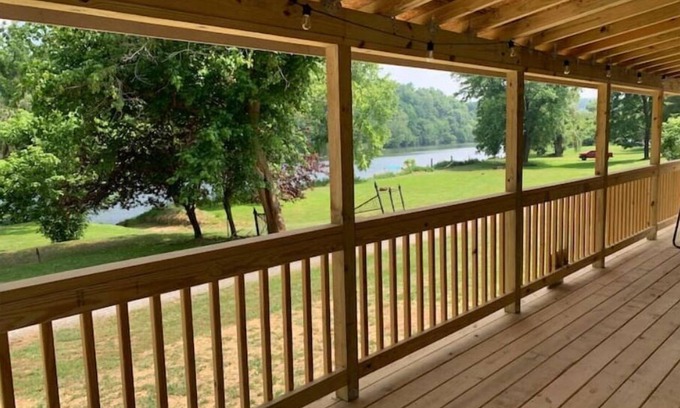 Draper Casa | New River Waterside Delight; w optional RV hookup