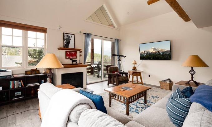 Saddle Ridge Casa | NEW! Saddle Ridge B5 3-Bedroom Townhouse with Mountain view