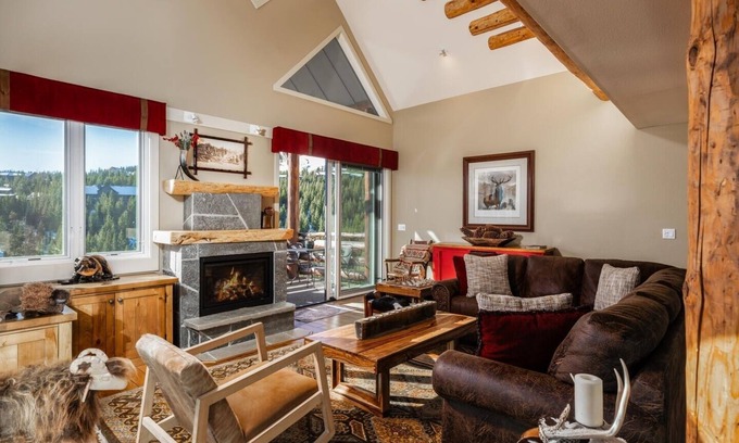 Lost Trails Retreat Casa | NEW! Saddle Ridge F5 (3-Bedroom Home) with Mountain view