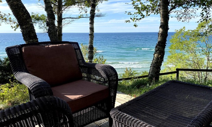 Manistee Casa | NEW Scenic Lake Michigan House w/ Direct Access to Private Beach