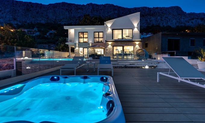 Jesenice Villa | Seaview Villa Nautique- 3 bedroom villa with pool