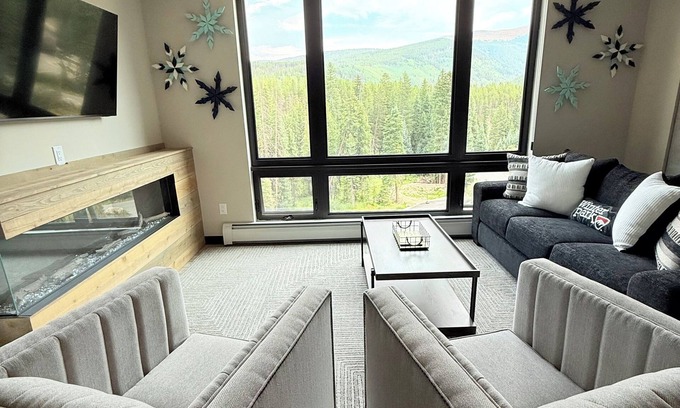 Winter Park Condominio | New Ski-in/out VIEWS Garage Parking Hot Tub