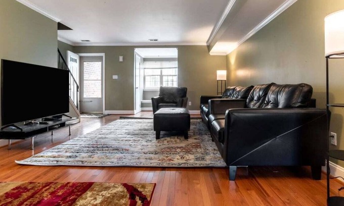 Malvern Casa | NEW!! Spacious 3 Bedroom Townhouse in Malvern, PA