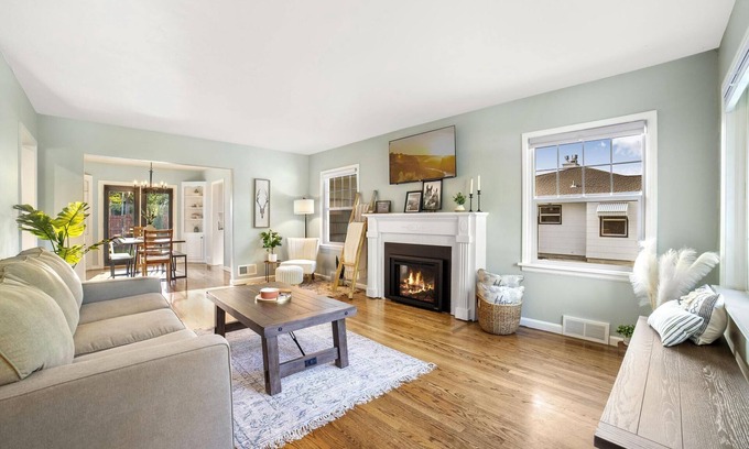 Twin Falls Casa | NEW spacious 4br 2ba Central Twin Falls Home SLEEPS 12