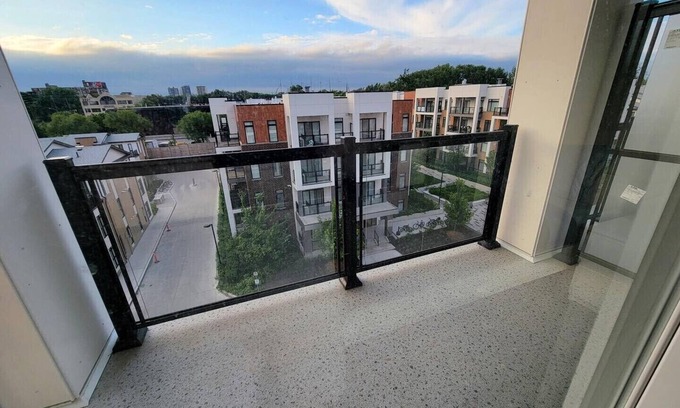 Brookhaven - Amesbury Condominio | New Spacious & Quiet 2 Bed Condo with Parking