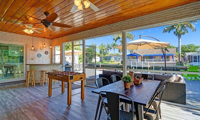 North Central Hollywood Casa | NEW! Spacious Relaxing Home With Boat Dock