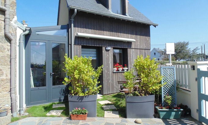 Rotheneuf-Le Pont Apartamento | New studio house for 2 people, 80 m from the beach, sea view