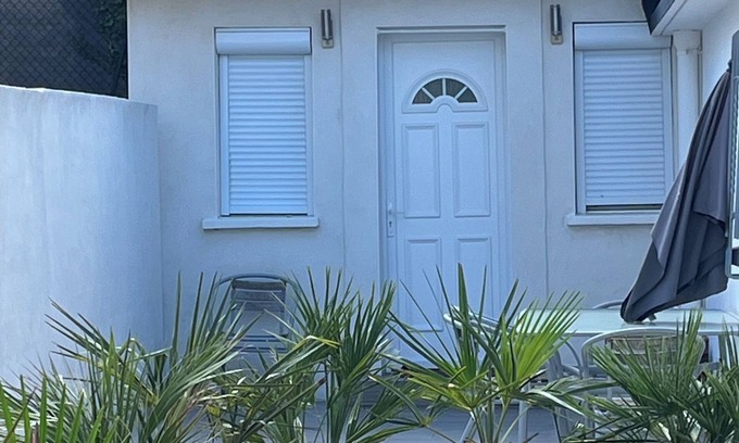 Beziers Casa | New studio, self-contained, 15 minutes from the beach, close to all amenities