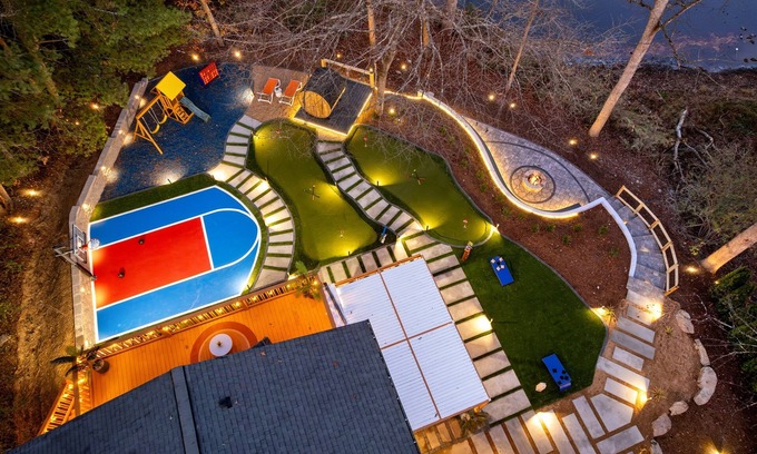 Skyland Casa | *New* | Stunning 5BR w/ Hot Tub, Sauna, Firepit & Theater | 20 Mins to Asheville