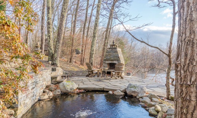 New Paltz Casa | NEW: Stunning Designer Lakefront Estate w/ Hot Tub