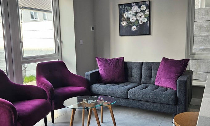 Keeraun Casa | New stylish 4 bedroom house Galway city - near Salthill and Connemara
