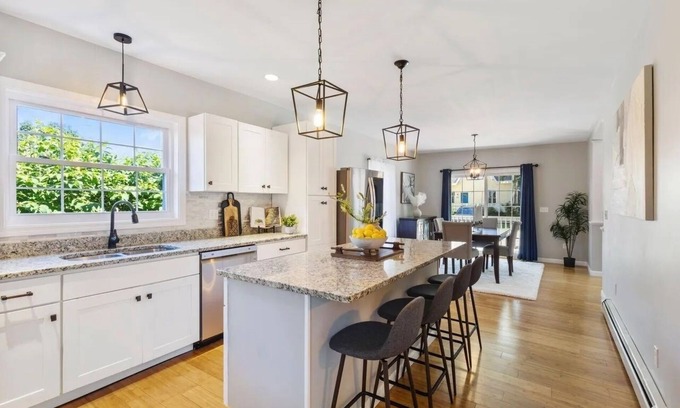 South Portland Casa | New: Stylish 4BR Retreat, Dog-Friendly Comfort, Close to Portland & Beaches