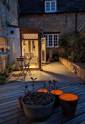 South Cerney Casa | New - Stylish Cotswold cottage