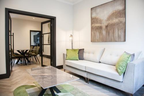 Manchester Apartamento | New! Stylish & Modern Home With Free Parking! Book Now!