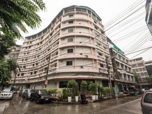 Pom Prap Sattru Phai Complejo | New Suanmali Hotel