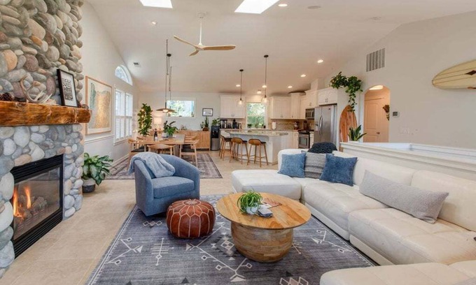 Tolovana Park Casa | NEW Surf-Inspired Retreat, King Beds, Chef's Kitchen, Outdoor Lounge, Walk to Beach