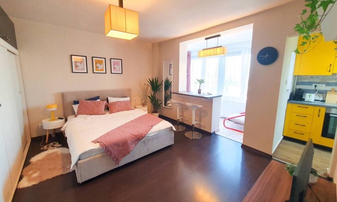 Timisoara Apartamento | NEW. Take Panorama Studio Apartment: AC, jalouise