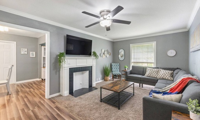 Temple Casa | NEW! Temple Bungalow w/ Patio - 1 Mi to Hospital