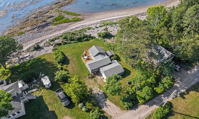 Mid-Coast and Islands Cabaña | New! The Beach Pea 2 BR/1 BA Beachside bungalow feet from the Maine shore.
