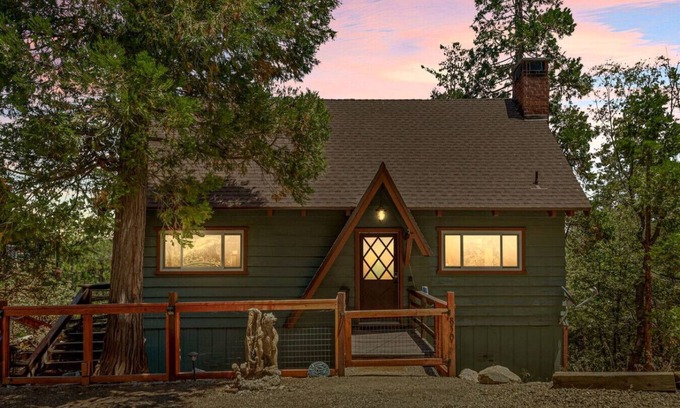 Lake Arrowhead Casa | NEW + The Mountain Sanctuary + 3BR + Foosball