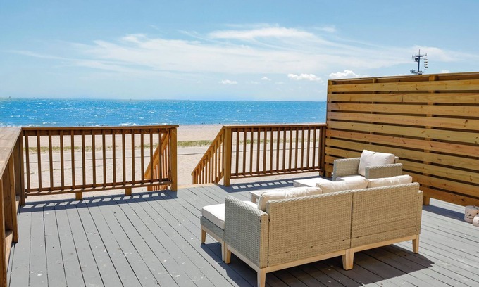 North Beach Apartamento | NEW! The Salt & Sun Beachfront Studio