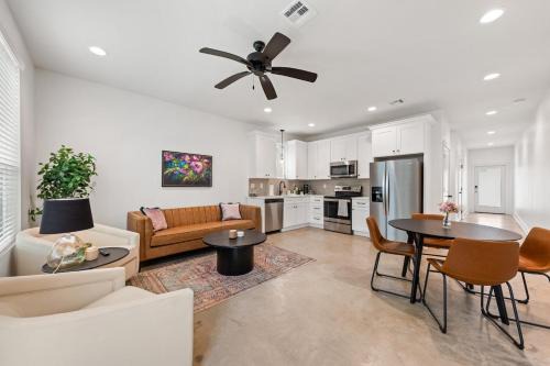 Lafayette Apartamento | NEW Thibodeaux House Cajun Luxury 65 TV Fast WiFi