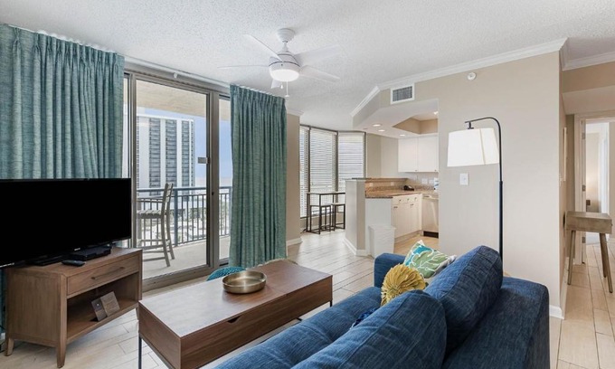 Arcadian Shores Apartamento | New to rentals and newly re-decorated - 605 Brighton Kingston Plantation condo