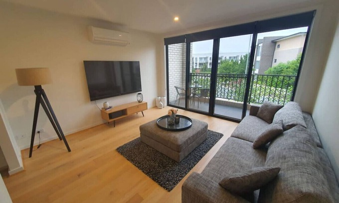 Phillip Apartamento | New to VRBO: Family Friendly 2BR Townhouse 5mins to Hospital