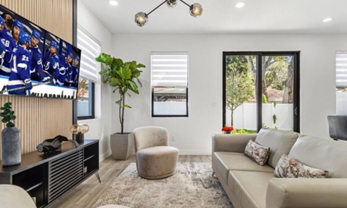 Pinecrest West Park Casa | TampaCentral 93, Refined Style,Fully Stocked/Quiet