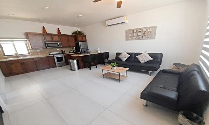 Ferrocarrilera Apartamento | New Town Condo Casamar 3 near the beach